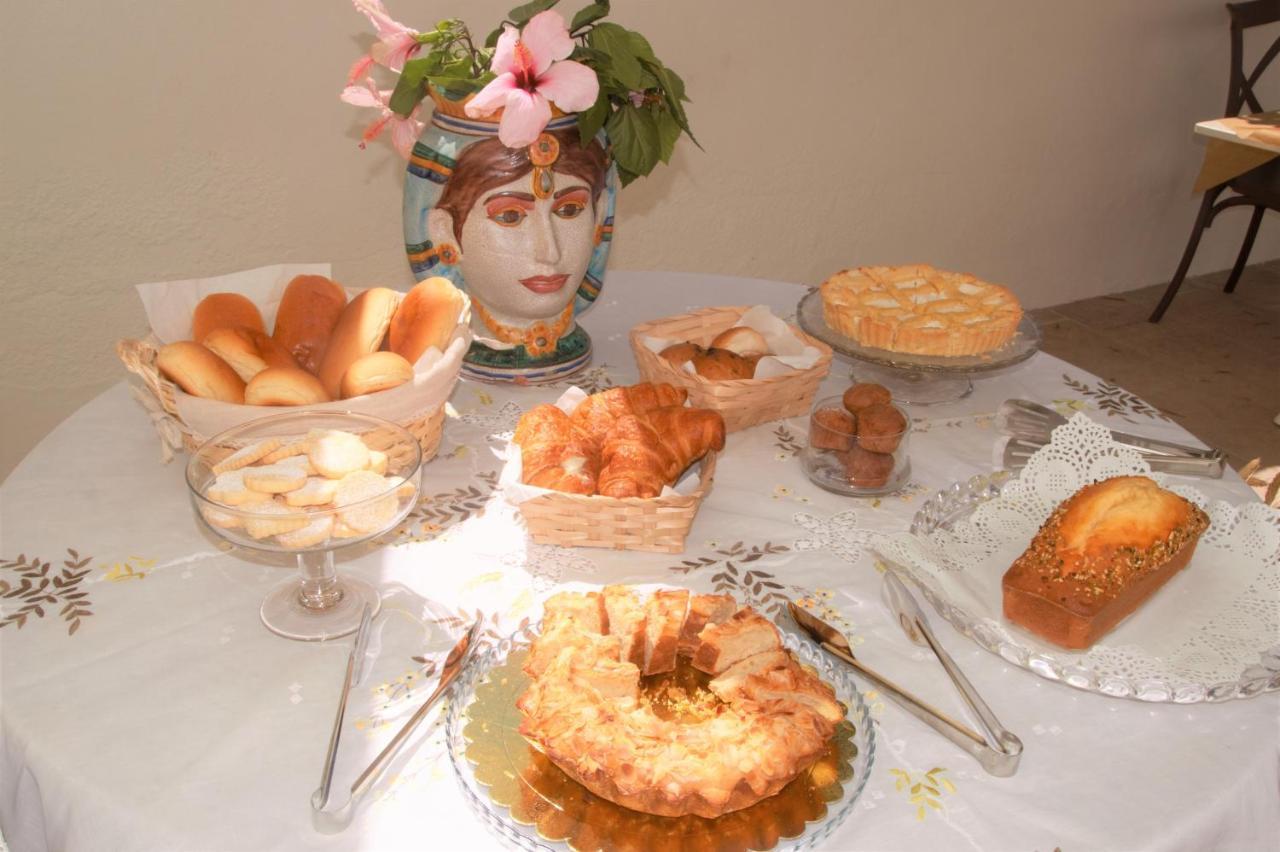 Abbèntu Bed & Breakfast *